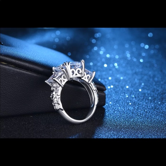 CRYSTAL DREAM AAA Cubic Zirconia Ring GIFT size 7 - Picture 4 of 10